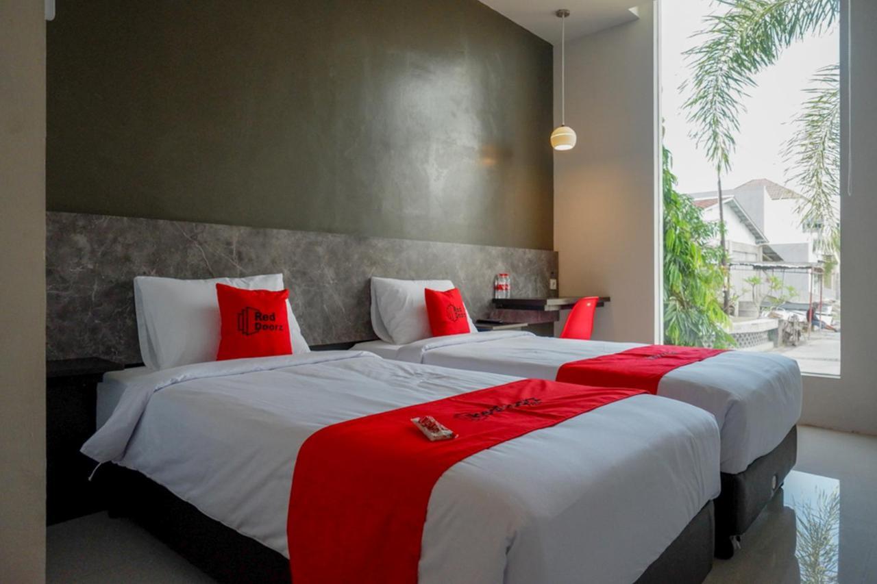 Reddoorz Plus Near Solo Baru Surakarta (Solo) Exterior foto