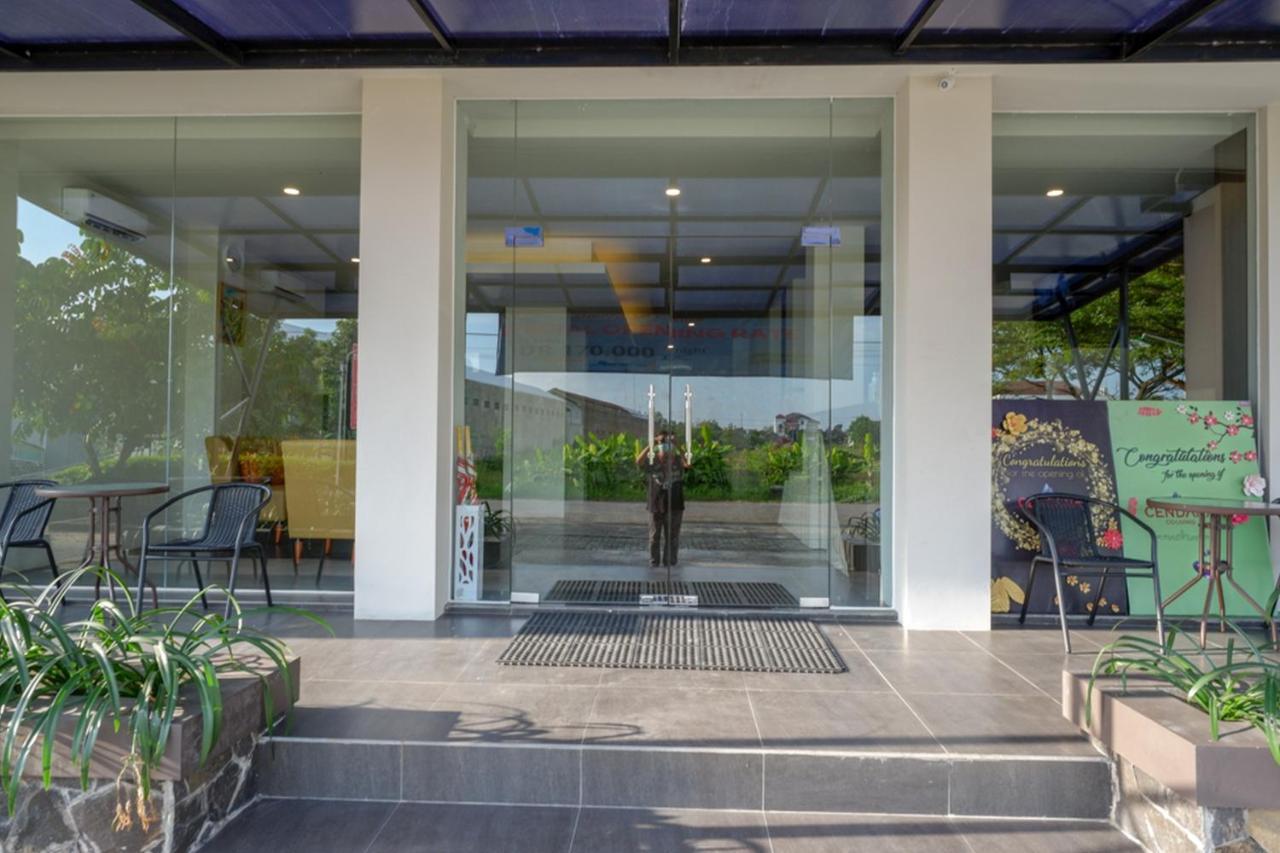 Reddoorz Plus Near Solo Baru Surakarta (Solo) Exterior foto
